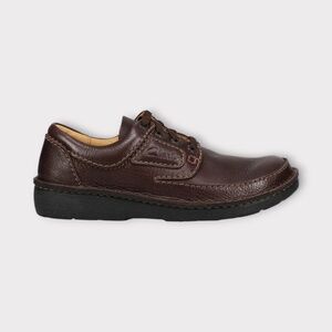 Mens Clarks Artisan Nature II Oxfords in Brown. 26142038